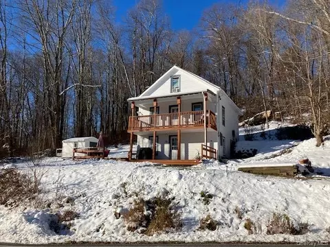 61 Cottekill Rd, Cottekill, NY 12419