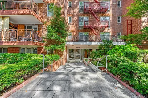 150-15 79th Ave #6K, New York, NY 11367