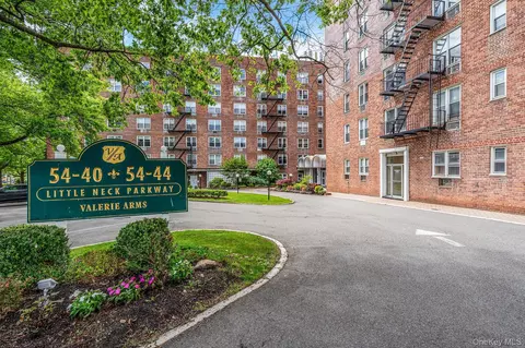 54-40 Little Neck Pkwy #4F, New York, NY 11362