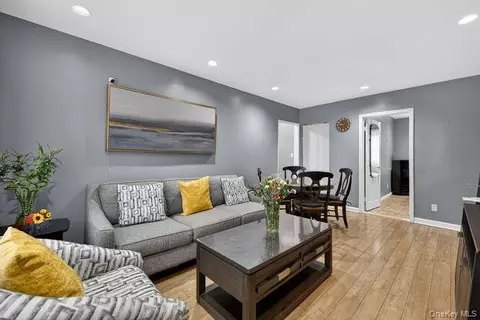 252-23 63rd Ave #1081, Little Neck, NY 11362