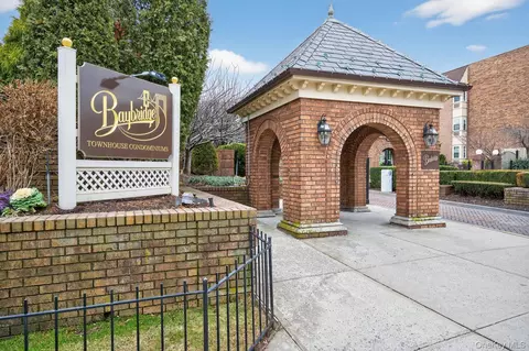 20716 Melissa Ct #1653, Bayside, NY 11360