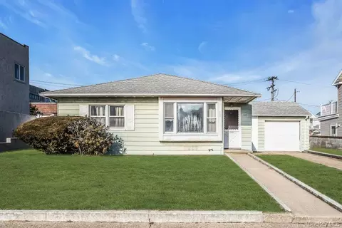 545 W Olive St, Long Beach, NY 11561