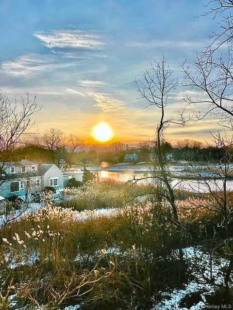 53 Oak Ave, Larchmont, NY 10538