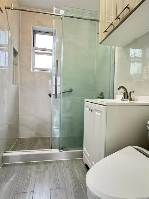 Bath - 68-09 138th St #2B, Flushing, NY 11367 photo 1 of 2