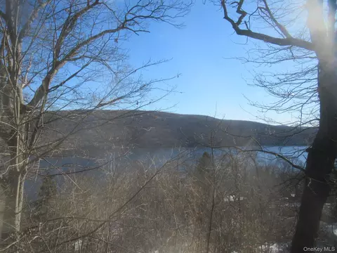 70 Deer Trl N, Greenwood Lake, NY 10925