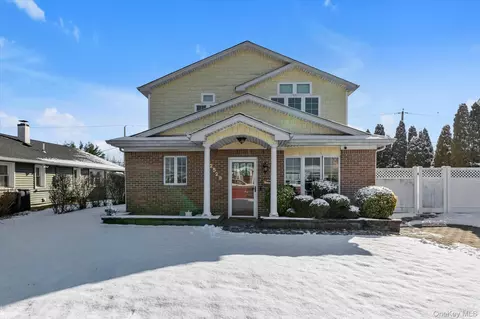 2528 Balsam Ave, East Meadow, NY 11554