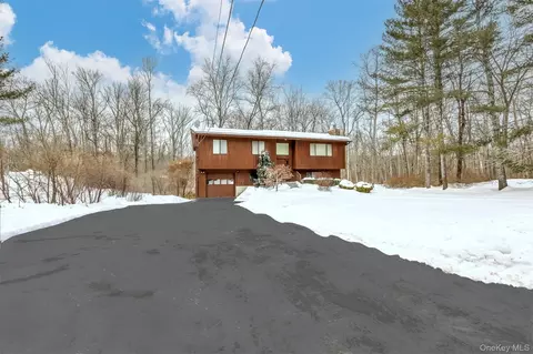 49 Camp Hill Rd, Ramapo, NY 10970