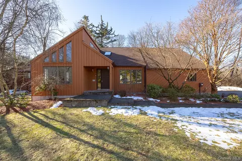 5 Chestnut Ridge Rd, La Grange, NY 12603