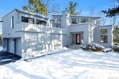 637 Long Hill Rd W, Briarcliff Manor, NY 10510