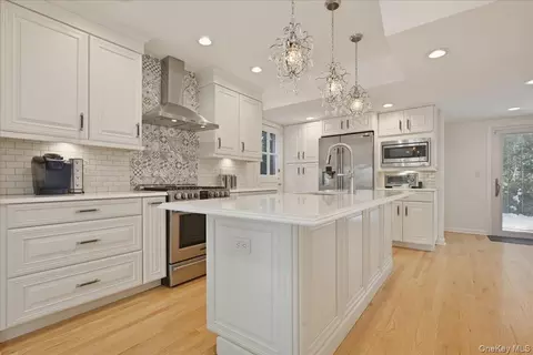 210 Clinton Rd, Garden City, NY 11530