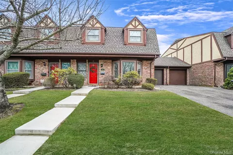 12 Quail Run Dr, Deer Park, NY 11729