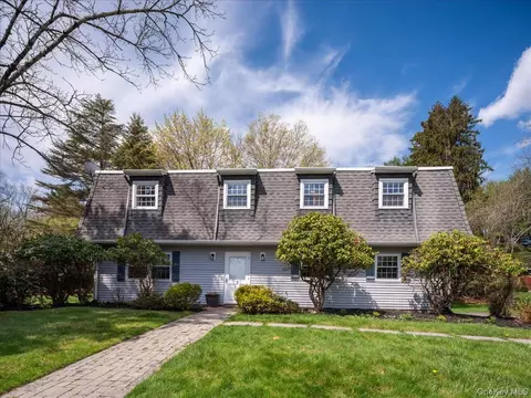 Exterior - 3 Spring Rock Pl, Ramapo, NY 10977 photo 4 of 7