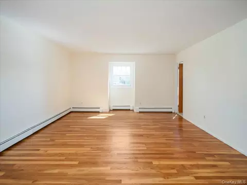 Living - 3 Spring Rock Pl, Ramapo, NY 10977 photo 5 of 5