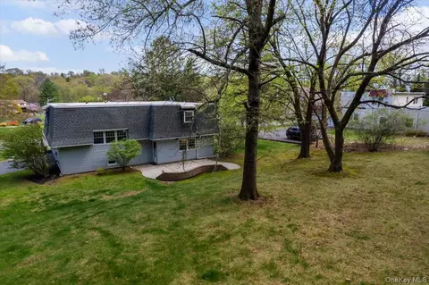 Exterior - 3 Spring Rock Pl, Ramapo, NY 10977 photo 6 of 7
