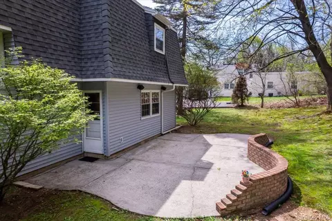 Exterior - 3 Spring Rock Pl, Ramapo, NY 10977 photo 7 of 7