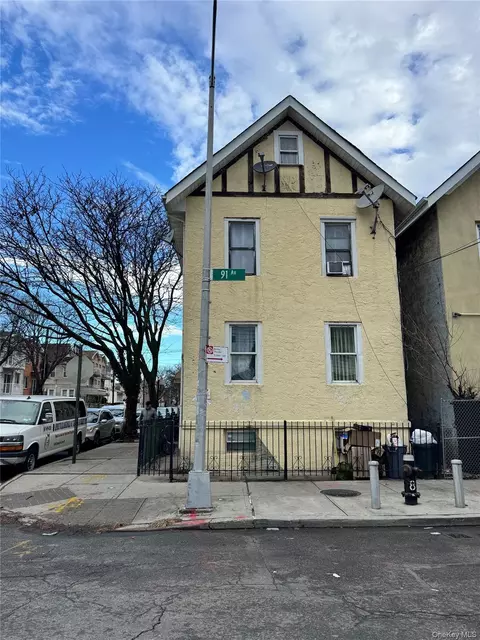 13827 91st Ave, Jamaica, NY 11435