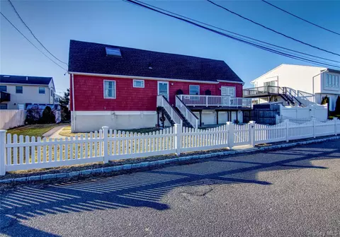 2870 Island Channel Rd, Seaford, NY 11783