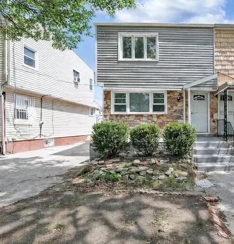17826 Zoller Rd, Jamaica, NY 11434