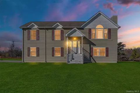 913 Silver Lake Sctn Rd, Middletown, NY 10941