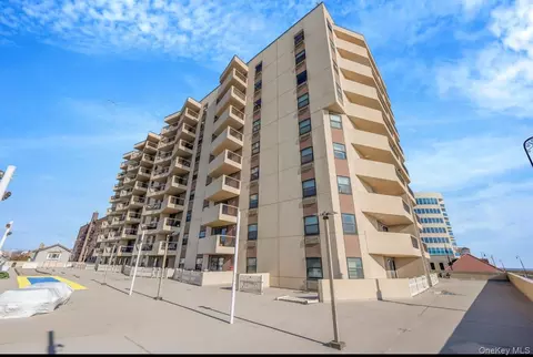 360 Shore Rd #3H, Long Beach, NY 11561