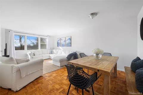 3135 Johnson Ave #7A, New York, NY 10463