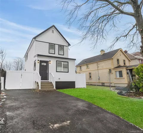 16 Laurel Ave, Hempstead, NY 11550