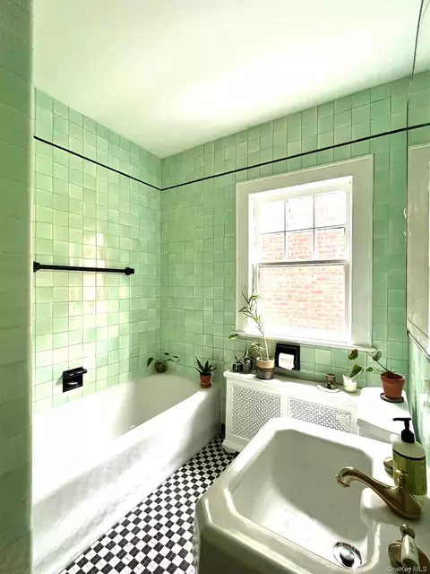 Bath - 131 Spring St, Ossining, NY 10562 photo 2 of 5