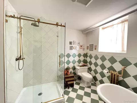 Bath - 131 Spring St, Ossining, NY 10562 photo 3 of 5