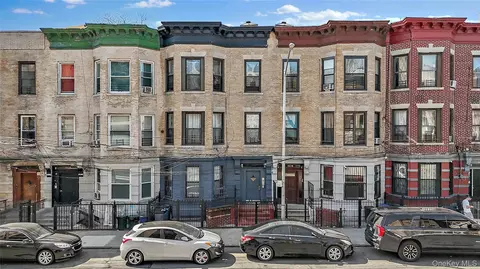 1037 College Ave, New York, NY 10456