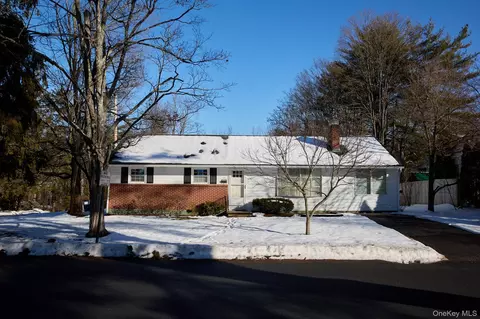 25 John St, New Paltz, NY 12561