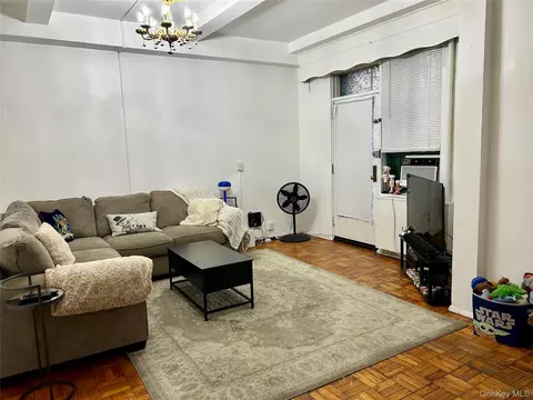 1530 Archer Rd #TB, New York, NY 10462