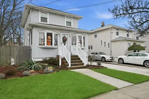 307 Frederick Ave, Bellmore, NY 11710