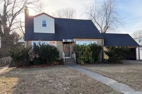 2342 7th St, East Meadow, NY 11554
