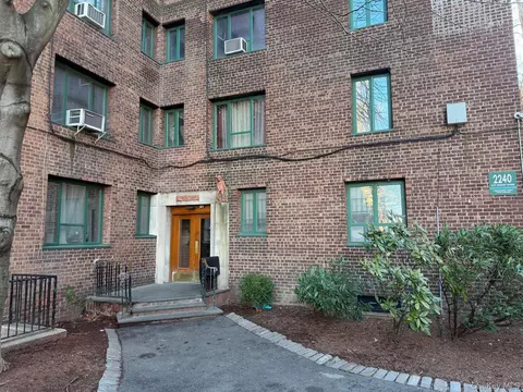 Undisclosed, New York, NY 10462