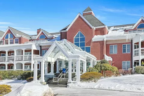 22 Copley Ct #22, Briarcliff Manor, NY 10510
