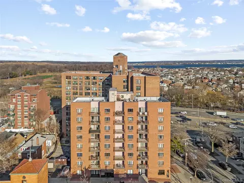 1600 Parkview Ave #7C, New York, NY 10461
