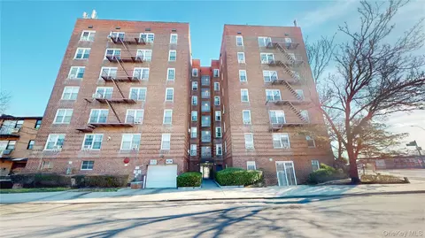 85-04 63rd Dr #6E, New York, NY 11374