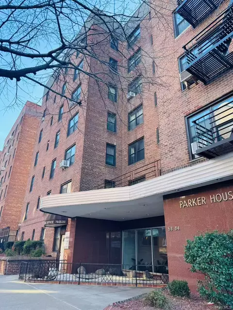 63-84 Saunders St #1K, New York, NY 11374