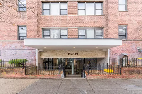143-36 Barclay Ave #1H, New York, NY 11355