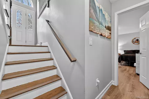 Entry Way - 508 Walker Valley Rd, Mamakating, NY 12566 photo 3 of 3