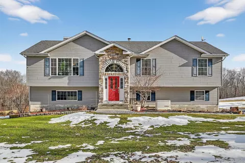 508 Walker Valley Rd, Mamakating, NY 12566