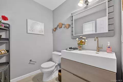 Bath - 508 Walker Valley Rd, Mamakating, NY 12566 photo 4 of 4