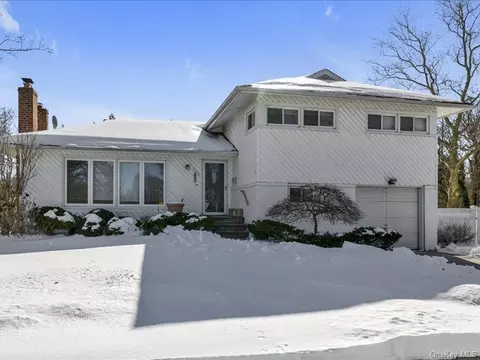 1360 Wilson Rd, East Meadow, NY 11554