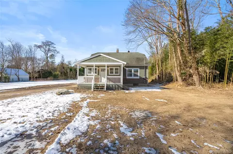 450 Munsell Rd, Brookhaven, NY 11772
