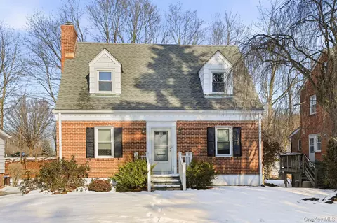 7 Jane St, Greenburgh, NY 10530