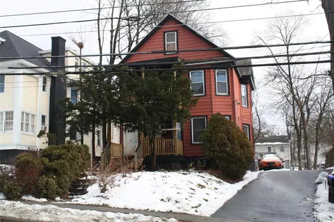 39 Innis Ave, Poughkeepsie, NY 12601