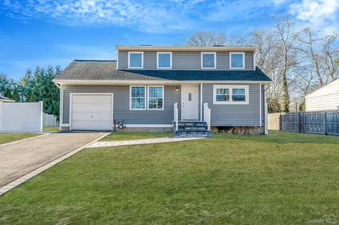 24 Clarkson Rd, Centereach, NY 11720