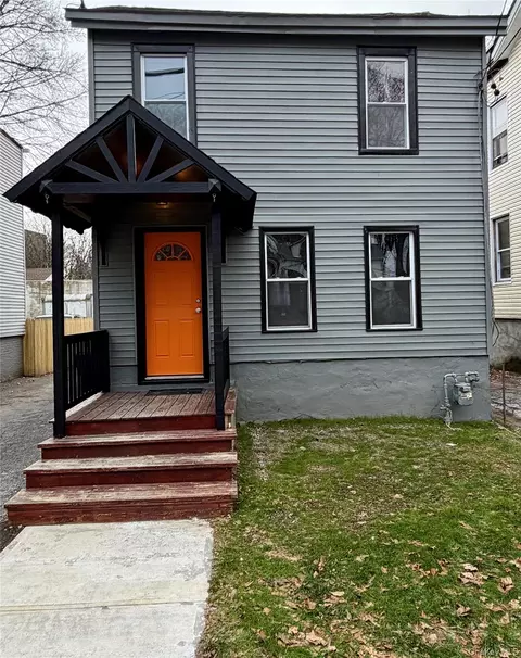 47 Gifford Ave, Poughkeepsie, NY 12601