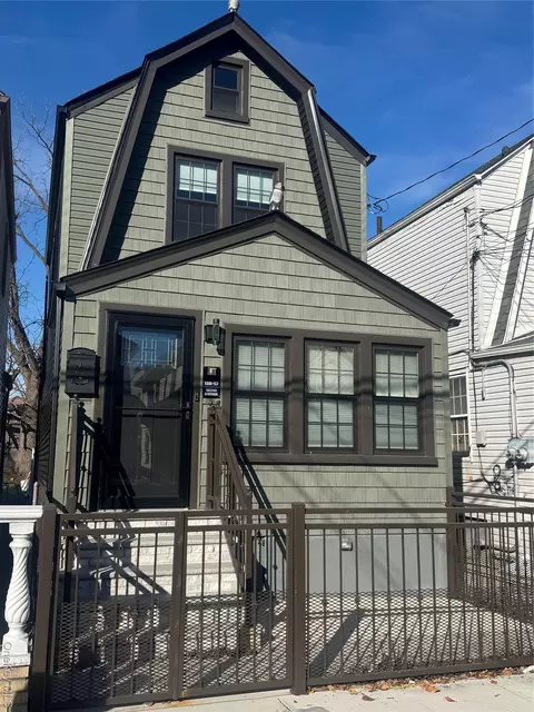 138-57 102nd Ave, Jamaica, NY 11435