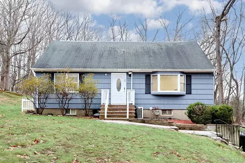 15 Woodland Pl, Ramapo, NY 10952
